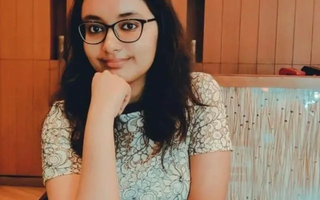 Surbhi Goyal (AIR-78 CSE-21) GS-2 125 Marks