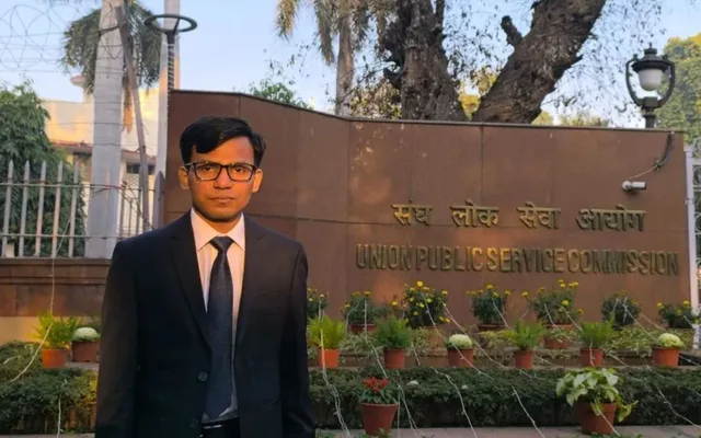 Manu Garg (AIR-91 CSE-24) GS-2 134 Marks